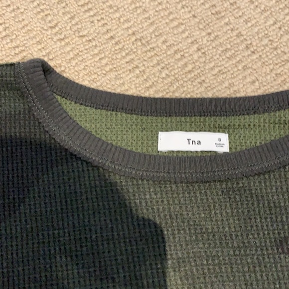 TNA long sleeve - Picture 2 of 4